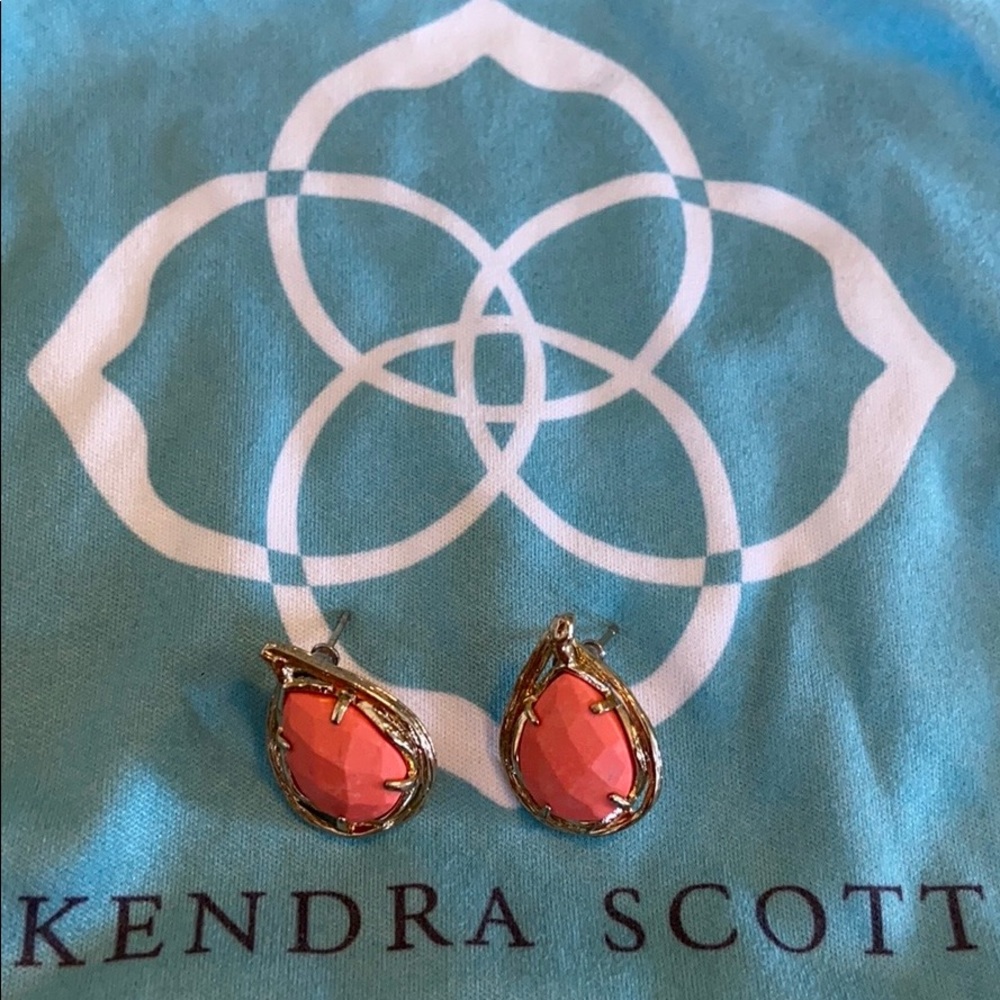 Kendra Scott coral stud earrings